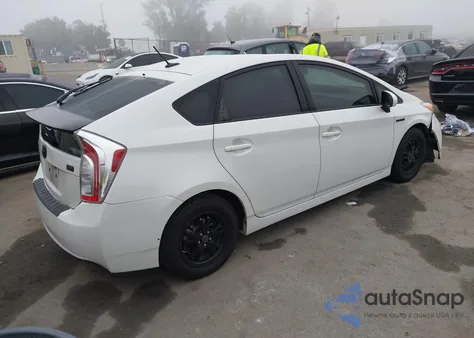 2015 Toyota Prius Four из США, поврежденный, VIN JTDKN3DU6F1915026